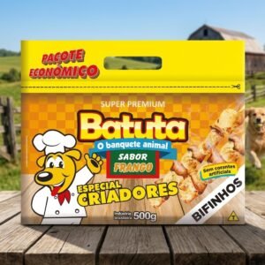 Embalagem de bifinho sabor frango Batuta de 500g para cães, com design vibrante e imagem de petisco.